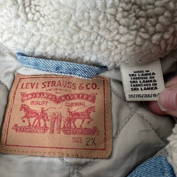 Levi's Denim Trucker Jacket Women's 2X Plus Size Sherpa Quilted Lined Blue Jean - Picture 8 of 10